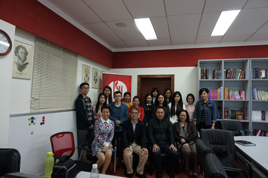 参赞与司机社
师生合影留念